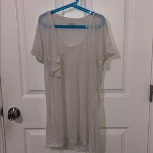 Oversized VS pocket tee